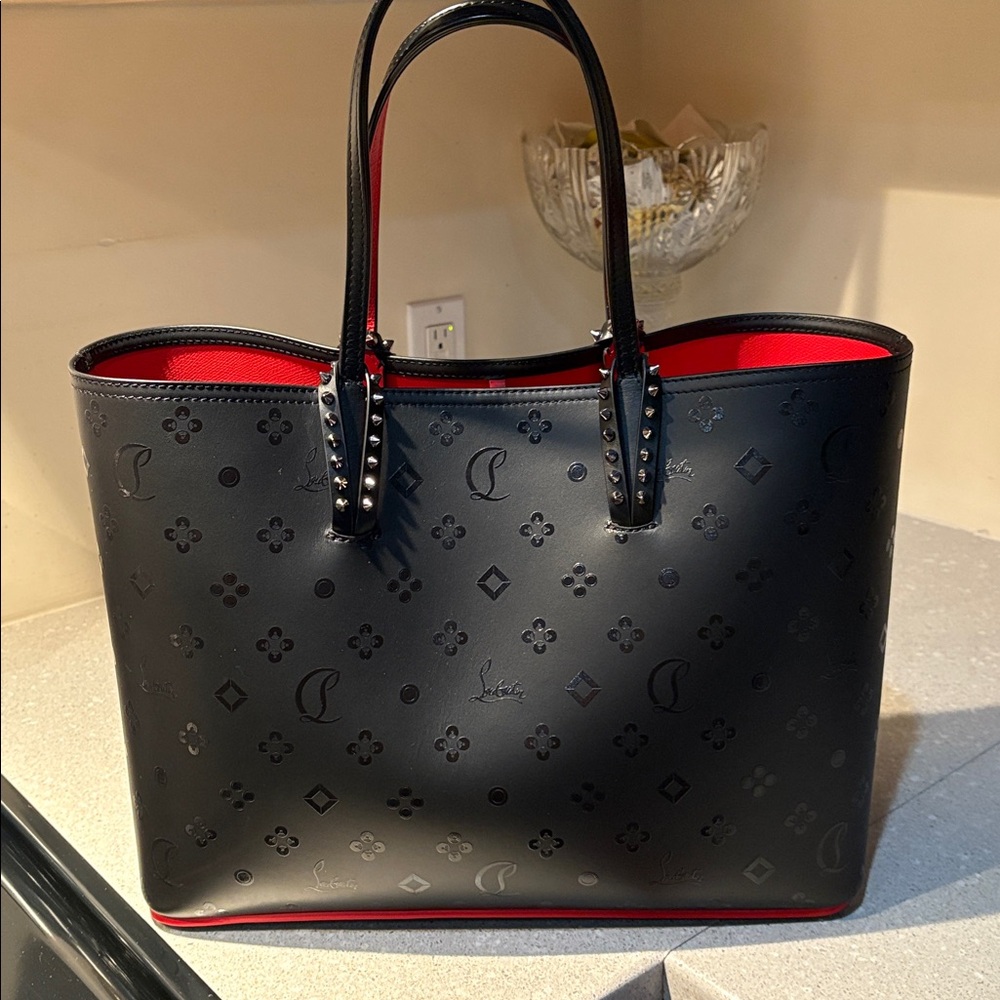 Christian Louboutin tote in excellent condition - Picture 2 of 8